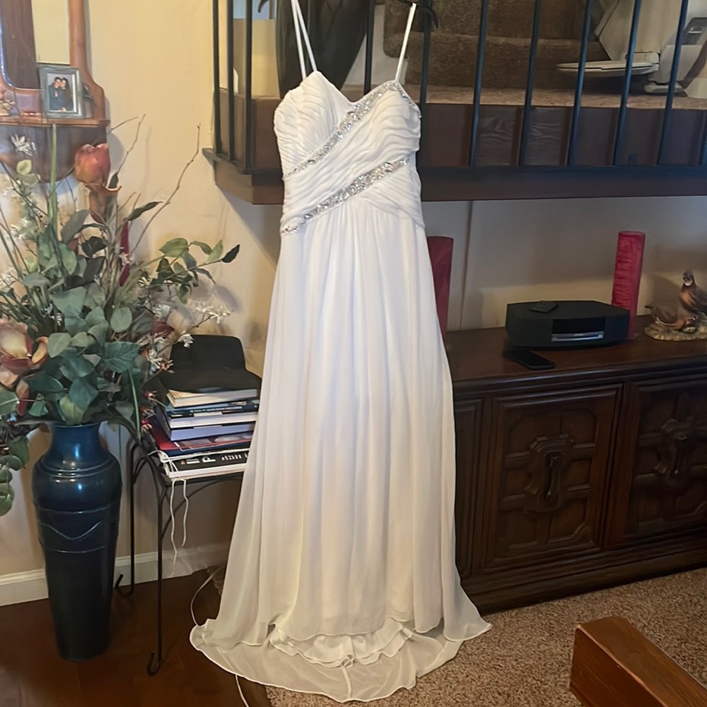 Liliana white size 10 evening dress